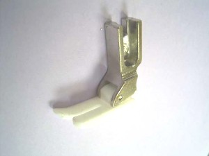 CKPSMS Marque – # 12463HR Pied Presseur Droit Articulé Avec Guide Pour Point De Finition Pour