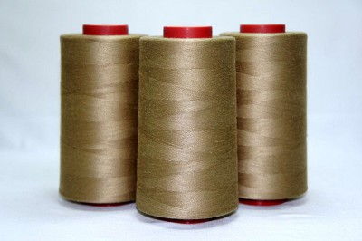 COMETA 0213F Cône de fils a coudre polyester 100% 5000 mètres Fils standard 5000m 11135