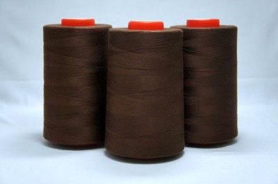 COMETA 0245F Cône de fils a coudre polyester 100% 5000 mètres marron Fils standard 5000m 11147